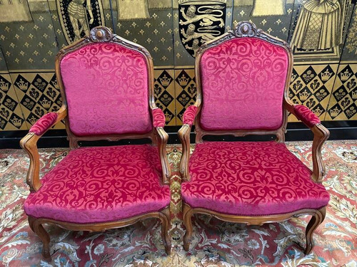 Paire de fauteuils de style Louis XV 19e.