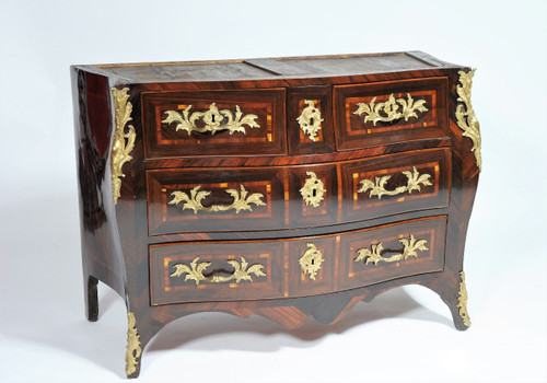 Remise de 25\% - Estampillée. Ellaume - Commode Louis XV - 18ème Siècle