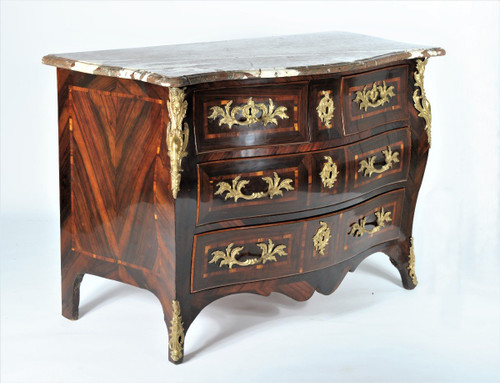 Remise de 25\% - Estampillée. Ellaume - Commode Louis XV - 18ème Siècle