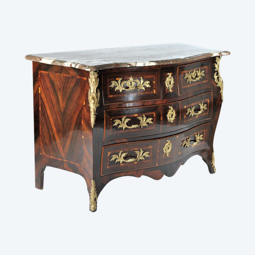 Remise de 25\% - Estampillée. Ellaume - Commode Louis XV - 18ème Siècle