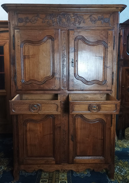 Regency 4-türiges Schrank-Sideboard aus geschnitztem Walnussholz