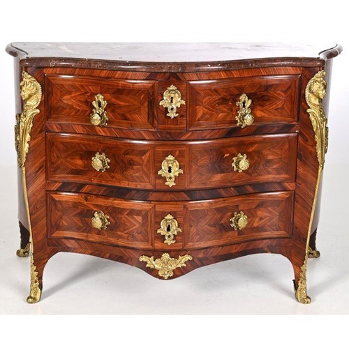 Remise De 25\% - E. Doirat – Commode Régence Galbée – Vers 1720