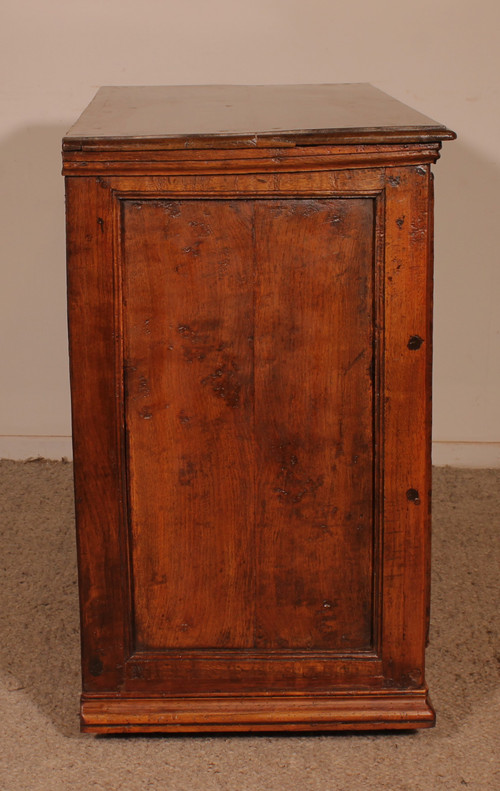 Small 17th Century Oak Chest Of Drawers William And Mary Period