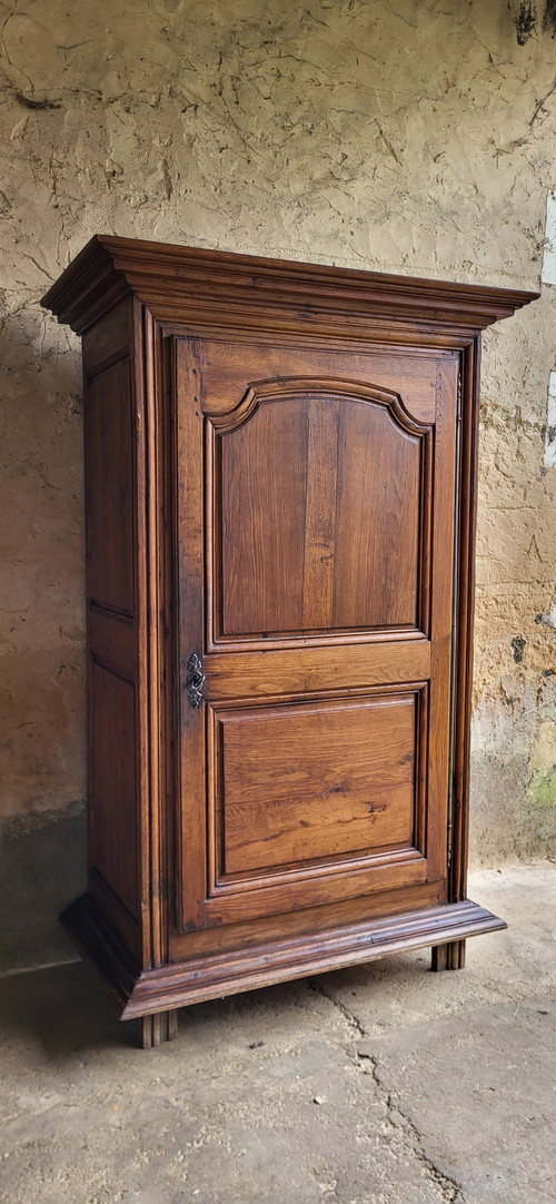 Armoire / Bonnetière Louis XIII en chêne / XVIIIème