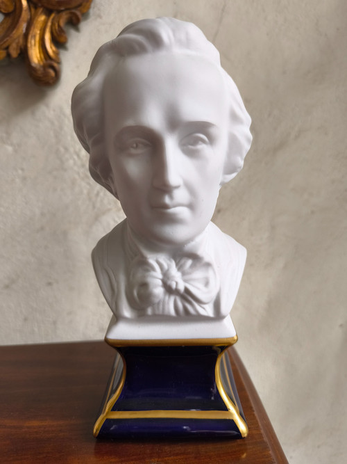 Chopin, busto in porcellana biscotto firmato Tharaud