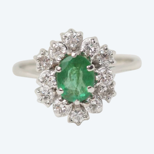 Ring in yellow gold, emerald and diamonds