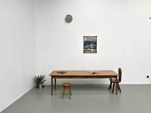 Table de ferme aux pieds fuseaux, hêtre et frêne massif