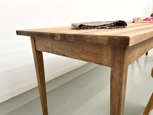 Table de ferme aux pieds fuseaux, hêtre et frêne massif