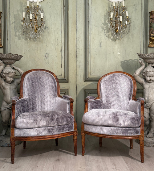 Suite De Deux Bergères d'Epoque Louis XVI Vers 1780