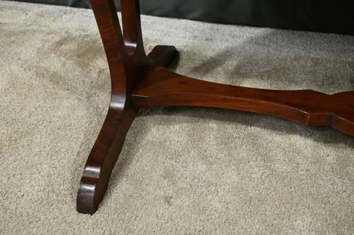 Rognon table in Speckled Mahogany, stamped "L'escalier de Cristal" - Late 19th century