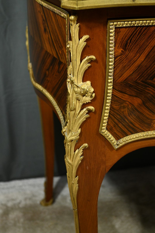 Mahogany and Rosewood Small Middle Desk, Louis XV style, Napoleon III period - Mid-19th century