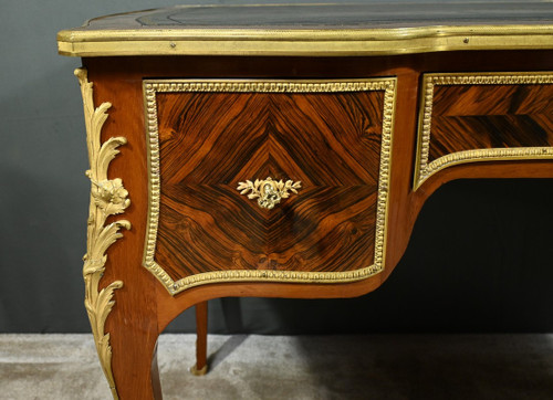 Mahogany and Rosewood Small Middle Desk, Louis XV style, Napoleon III period - Mid-19th century