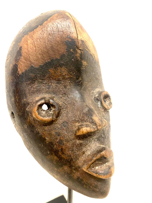 DAN passport mask from Ivory Coast