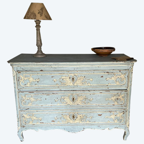 Louis XV chest of drawers from Liège, 18th century, beautiful patina, attractive carving