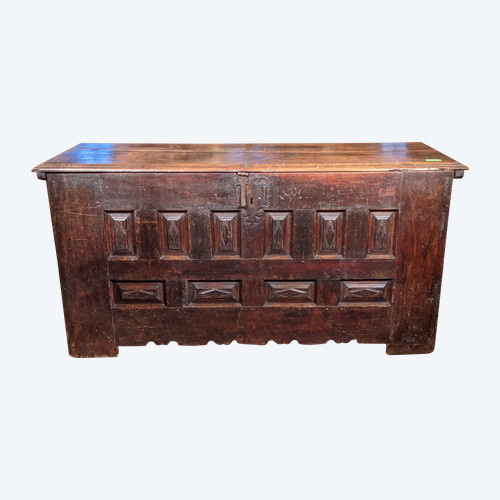 Large Haute Epoque chest