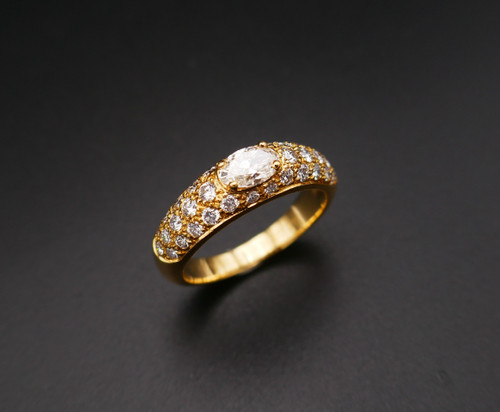 Boucheron Axelle Ring Diamonds, 18 Carat Yellow Gold.