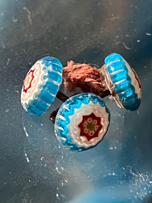 18 Knöpfe aus Millefiori, Kristallerie de Clichy, Mitte 19.