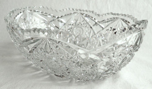 Large bowl or jardinière in richly cut Baccarat crystal