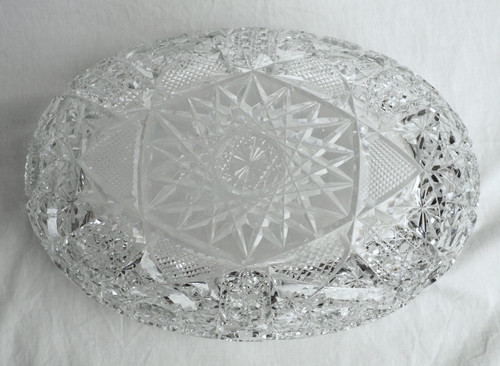 Large bowl or jardinière in richly cut Baccarat crystal