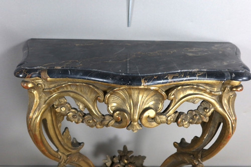 Gilded wood console from the 18th century