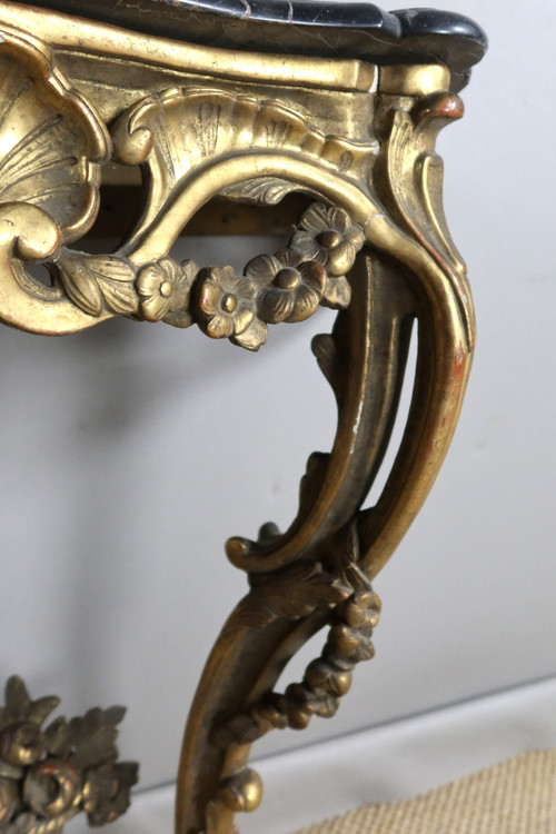 Gilded wood console from the 18th century