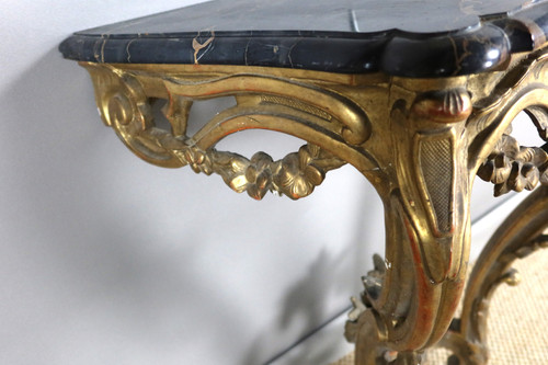 Gilded wood console from the 18th century