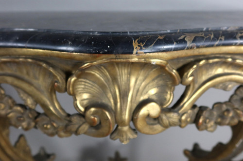 Gilded wood console from the 18th century