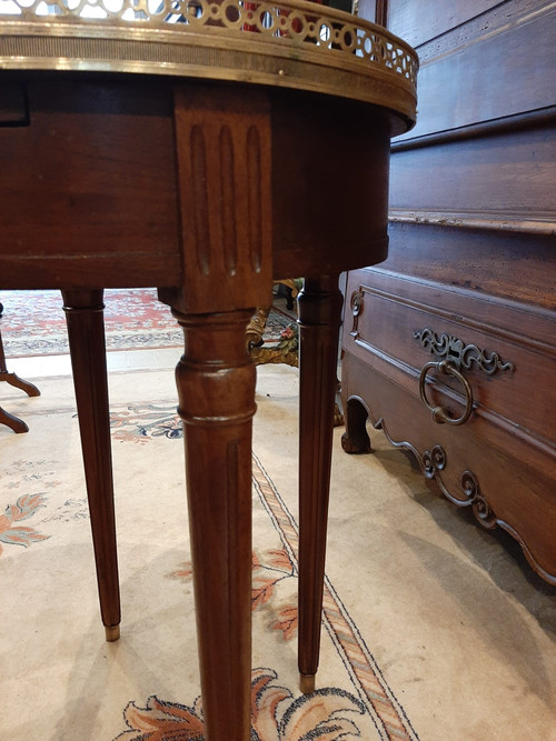 Louis XVI style mahogany Bouillotte table - 20th century