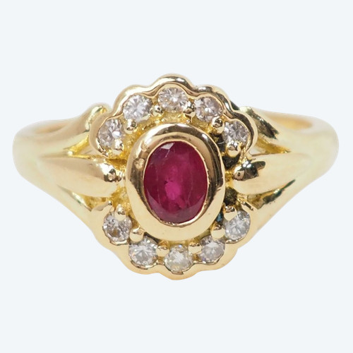 Yellow gold, ruby and diamond daisy ring