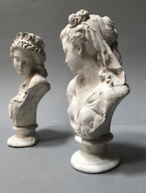 Pair of small library busts 24cm