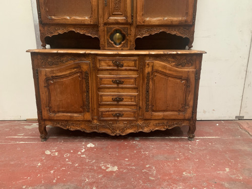 Provenzalisches Sideboard aus massivem Walnussholz. Zweiteiliges Sideboard mit Pendel aus dem 19. Jahrhundert