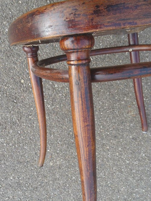 Thonet chair No. 10, circa 1870, rosewood decor