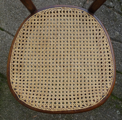 Thonet chair No. 10, circa 1870, rosewood decor