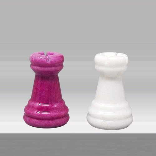 1970s Stunning Pink and White Chess Set in Volterra Alabaster Handmade Made in Italy (Jeu d'échecs rose et blanc en albâtre de Volterra fait à la main)