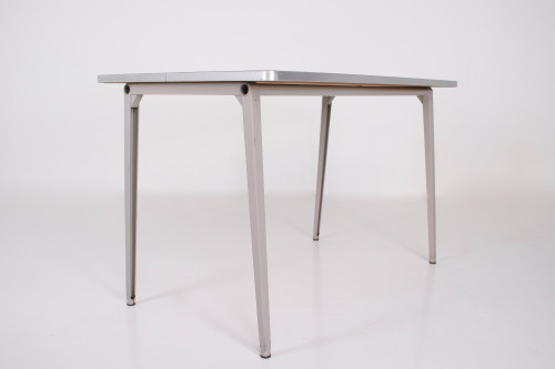 Table Reform par Friso Kramer