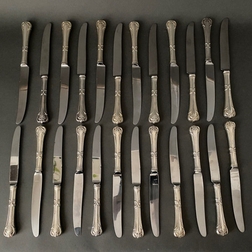 Suite of 24 Mexican silver knives, Louis XV style, early 20th century