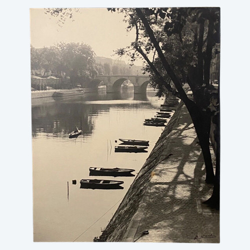 Photographie Bernard Darot Le Quai des Grands-Augustins Paris barques