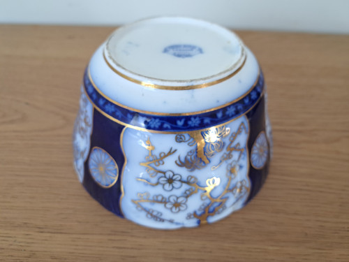 Lahoche , Palais Royal , Paris , Large Bowl , Blue Imari , XIX°.