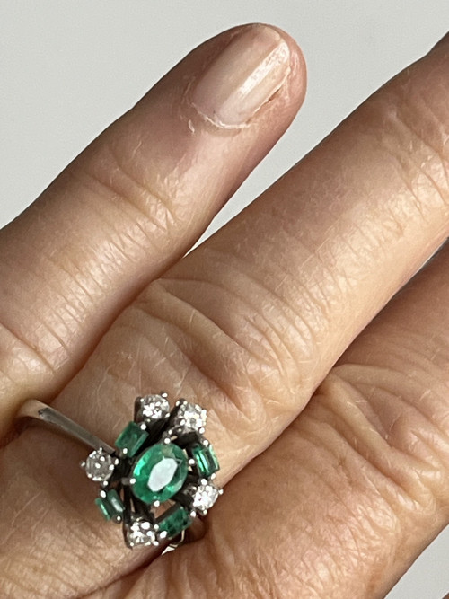 White Gold Emerald Diamond Ring