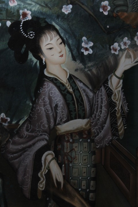 Antike japanische Geisha-Glasmalerei aus den frühen 1900er Jahren. Größe 52 x 35