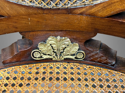 CHAISE DE BUREAU CANNÉE DU XIXe DE STYLE EMPIRE EN ACAJOU ORNÉ DE BRONZE DORÉ