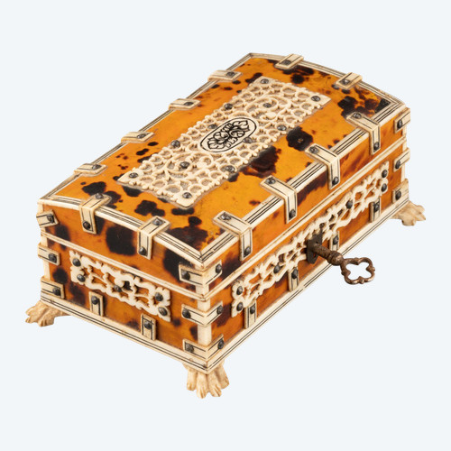 Small Box in Tortoiseshell and Bone, 19th Century