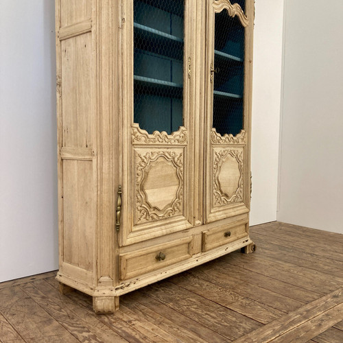 Display cabinet, XVIII century bookcase