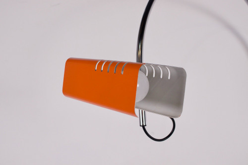 “Arc” wall light, movable arm