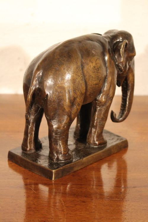 Éléphant en bronze 1930