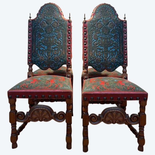 Suite de 4 chaises Louis XIII