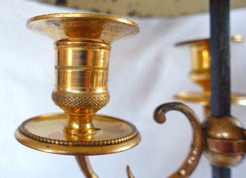 Louis XVI style bouillotte lamp in chiseled and gilded bronze, early 19th century