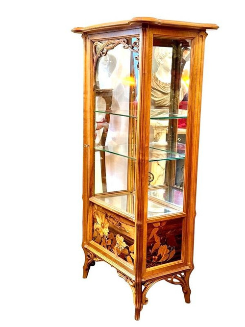 Emile Gallé "Clematis" display case