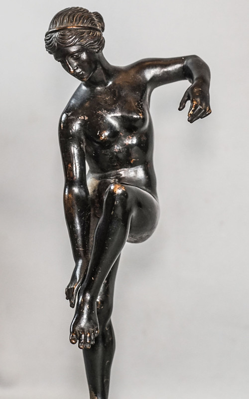 Statuette, VENUS IM BAD, Bronze