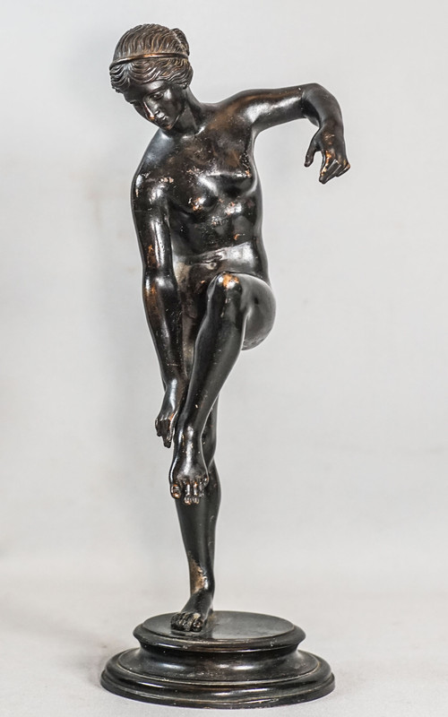 Statuette, VENUS IM BAD, Bronze